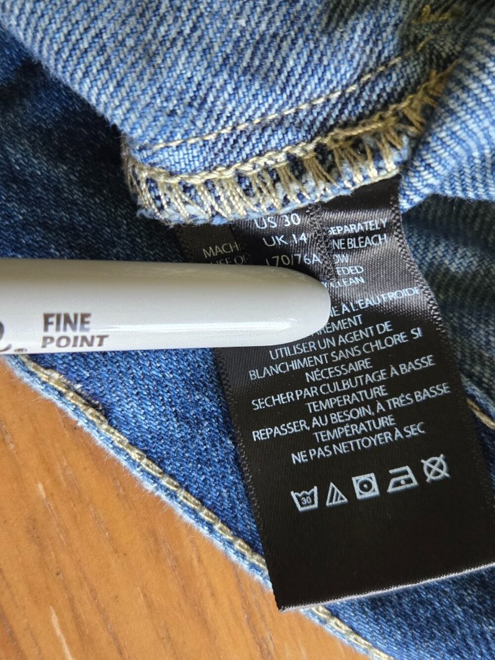 bdg | high rise baggy cargo jeans utility pockets | size 30 - Picture 5 of 8